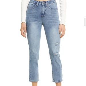 Cropped BP light distressing jeans